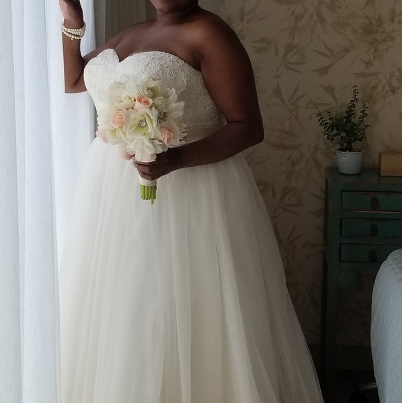 David's Bridal Dresses & Skirts - Wedding dress by David's Bridal